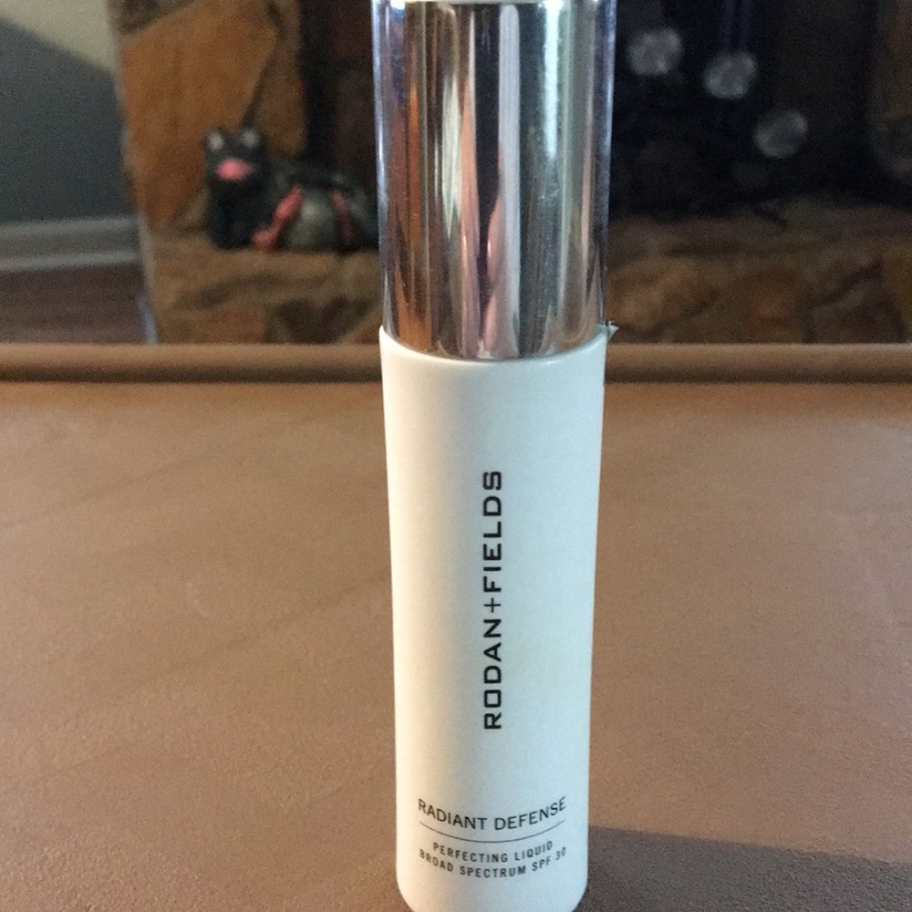 R +F radiant defense perfecting liquid